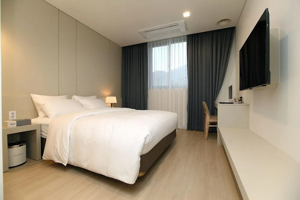 Bricks Hotel Seoul 3*,  South Korea