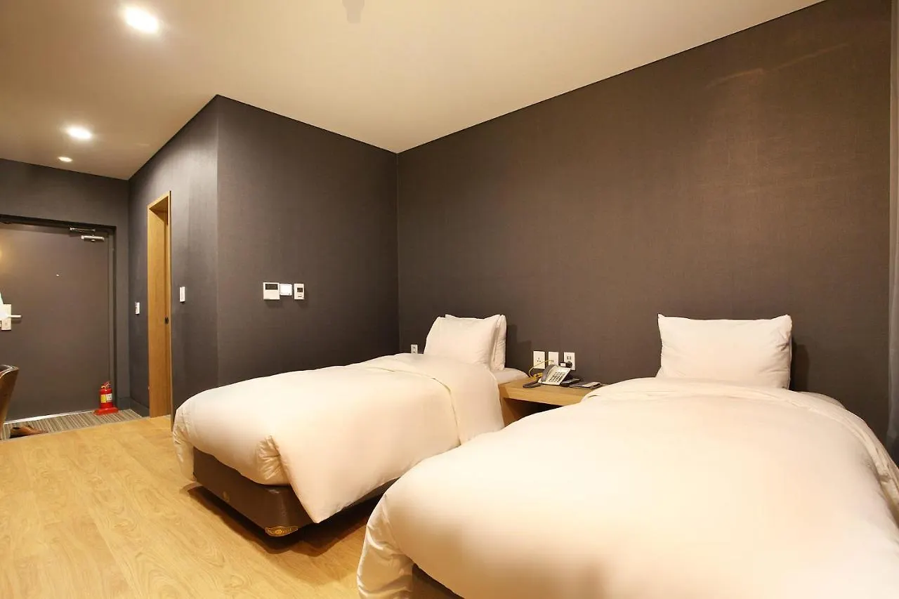 Bricks Hotel Seoul 3*,
